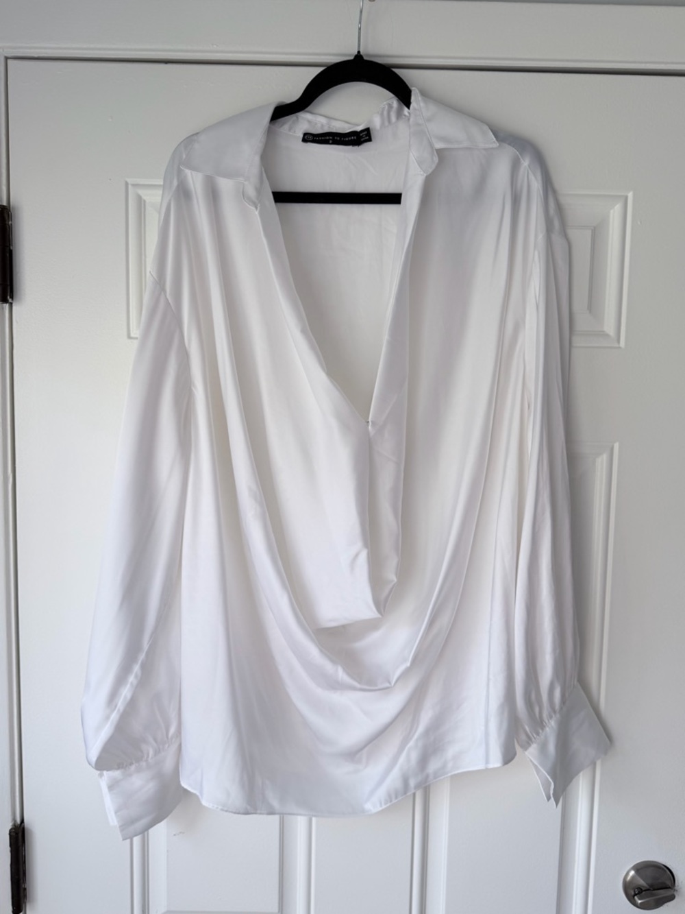 Fashion to figure size 2 2x 18 20 white top blouse shirt collar cowl neck satin